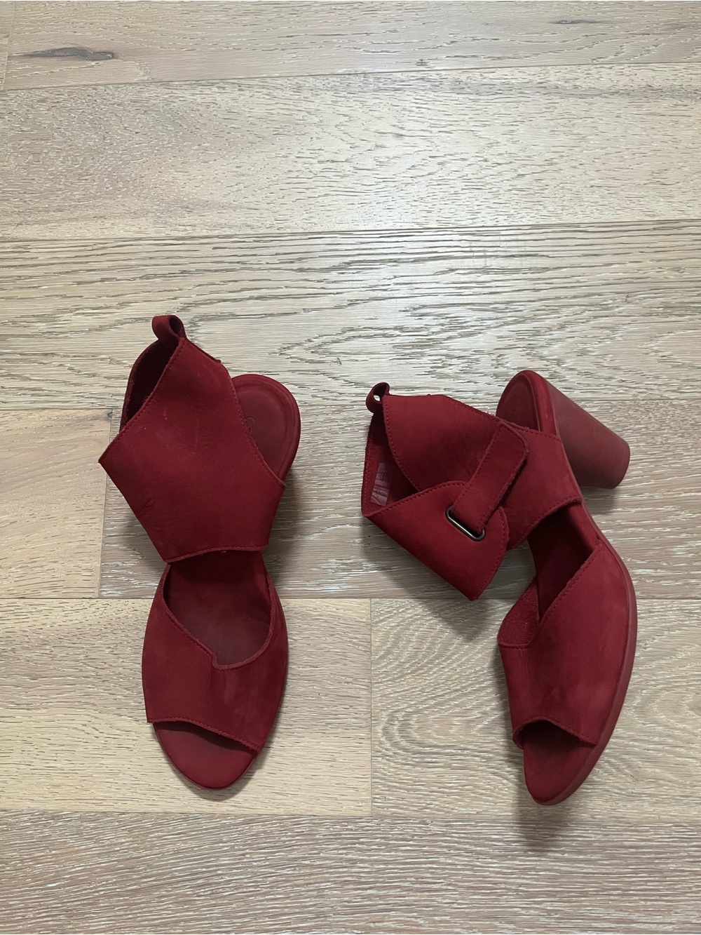 Arche leather Women’s Magenta Suede Block Heel Sandals